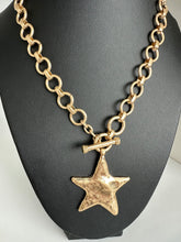 Load image into Gallery viewer, Star Necklace
