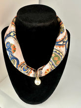 Load image into Gallery viewer, Scarf Necklace With Pearl
